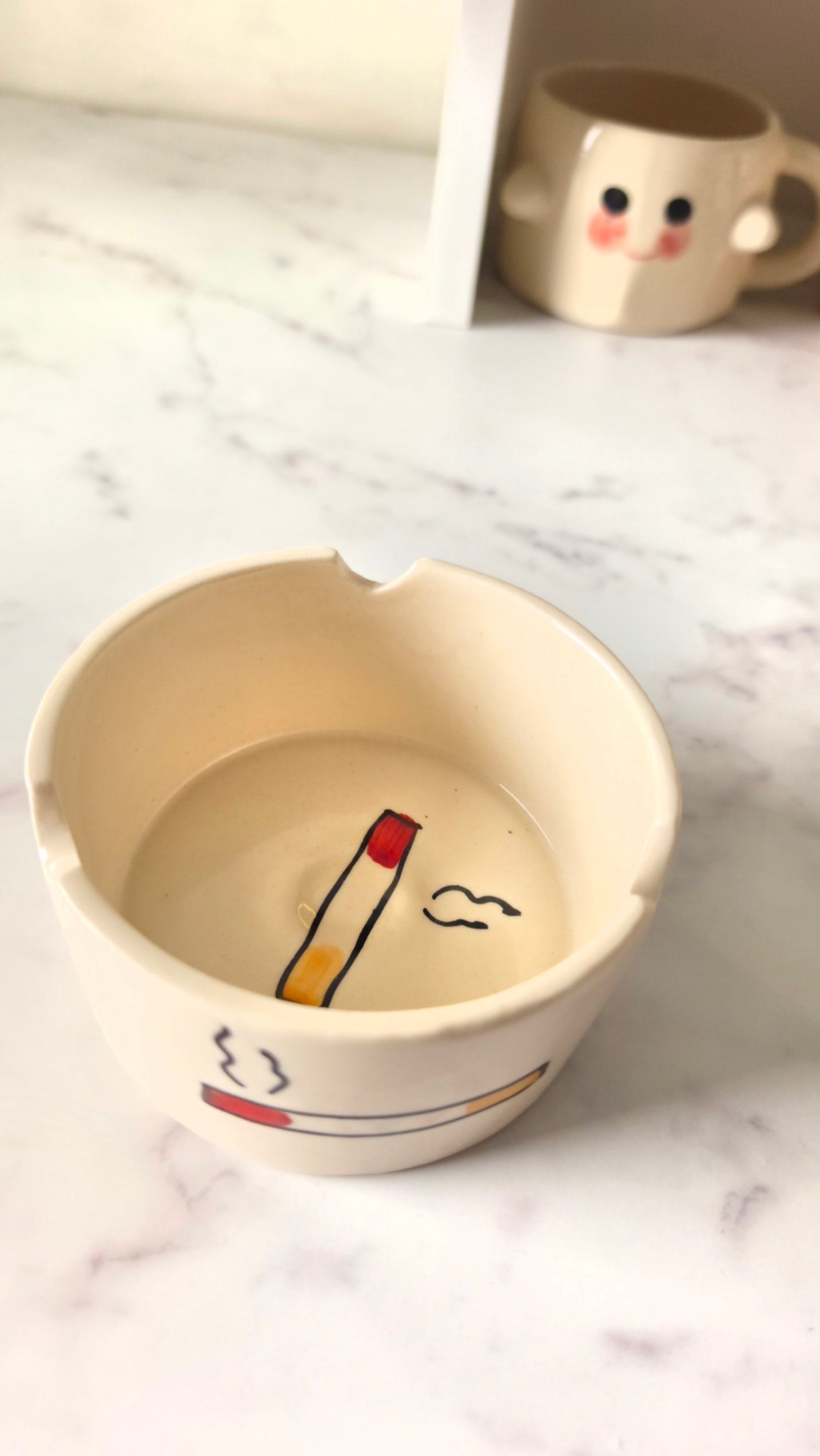 Hand-painted Ash-Tray🚬 view 3